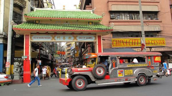 Life in Chinatown in Binondo, Manila