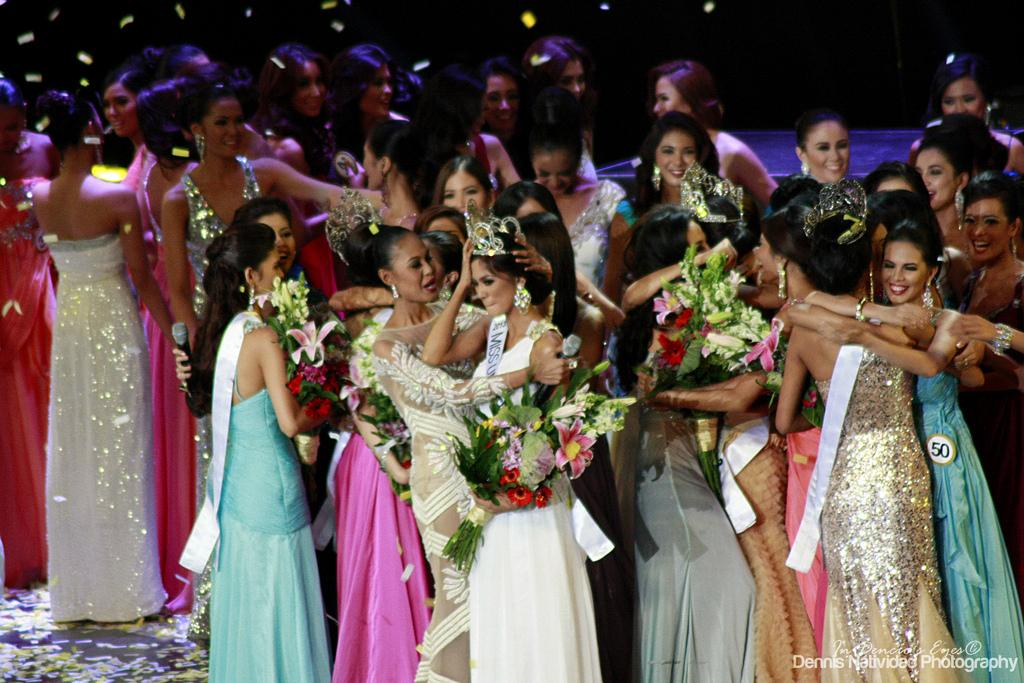 Ms. Ariella Arida crowned as the Bb. Pilipinas-Universe 2013