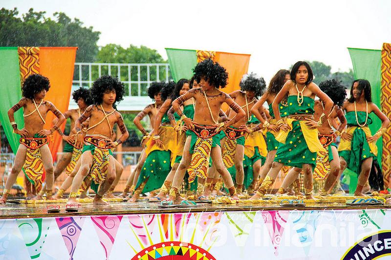 A colorful celebration of Pintados-Kasadyaan Festival 2013